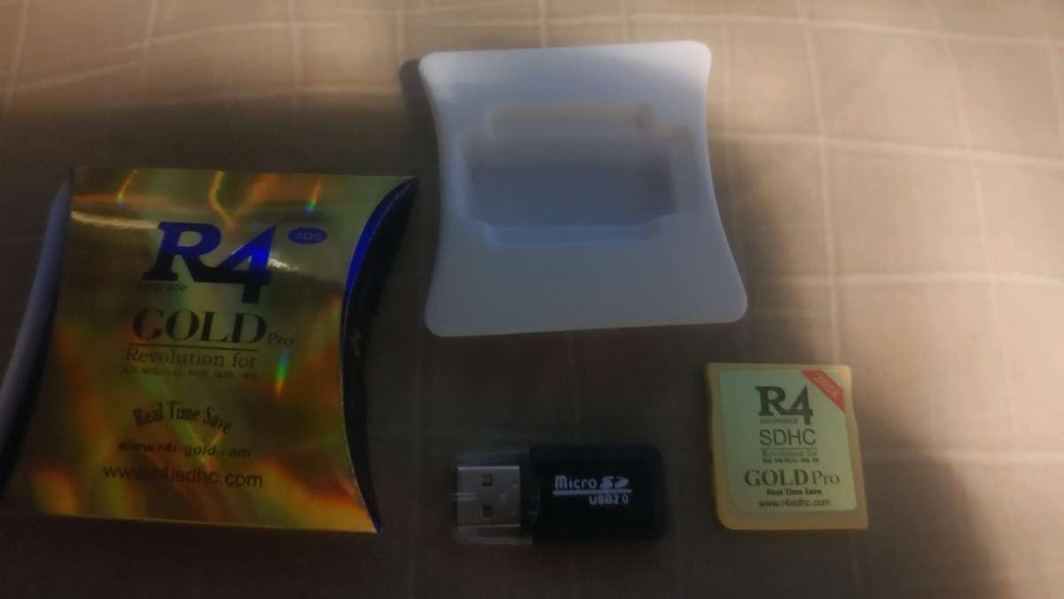 r4 gold pro with games and SD card