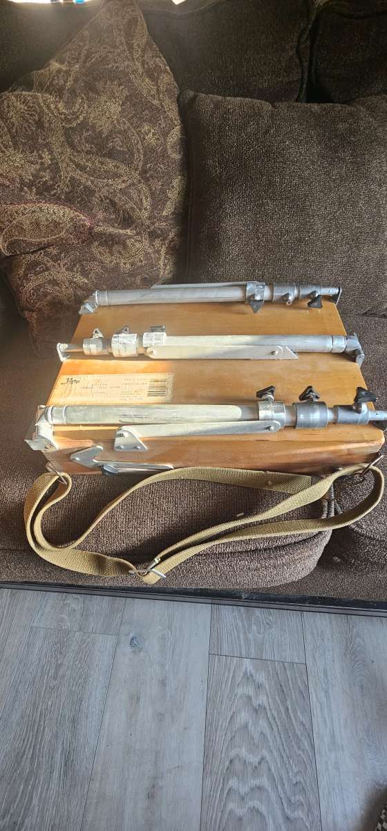 Russia n French field easel