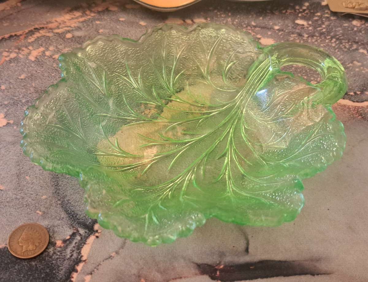 Uranium glass dish