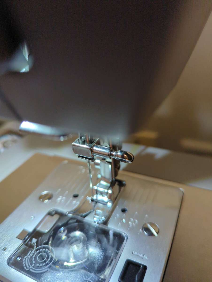 heavy duty Singer sewing machine with table extension