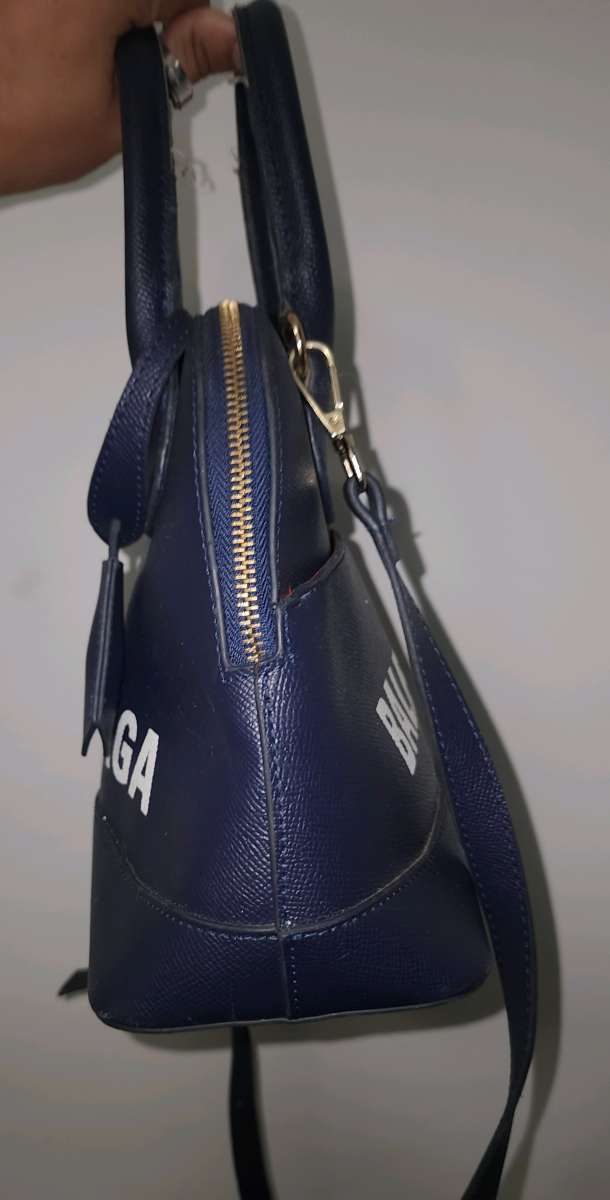 navey blue crossbody bag