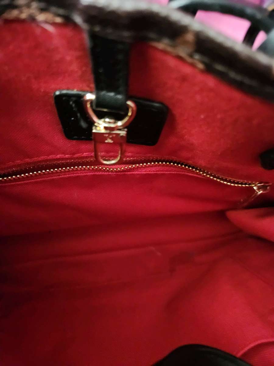 Louis Vuitton LTD love on the go Mm