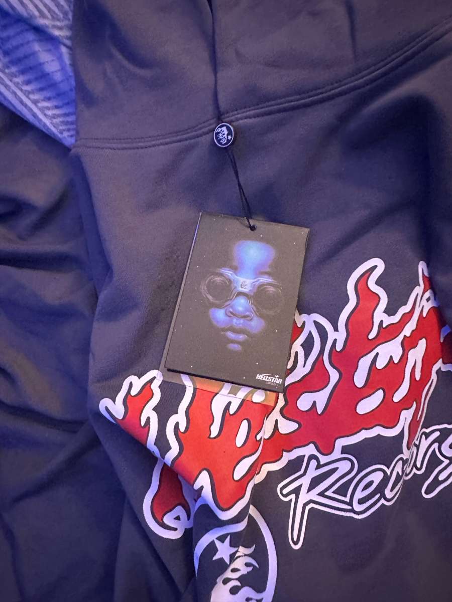hellstar hoodie size medium