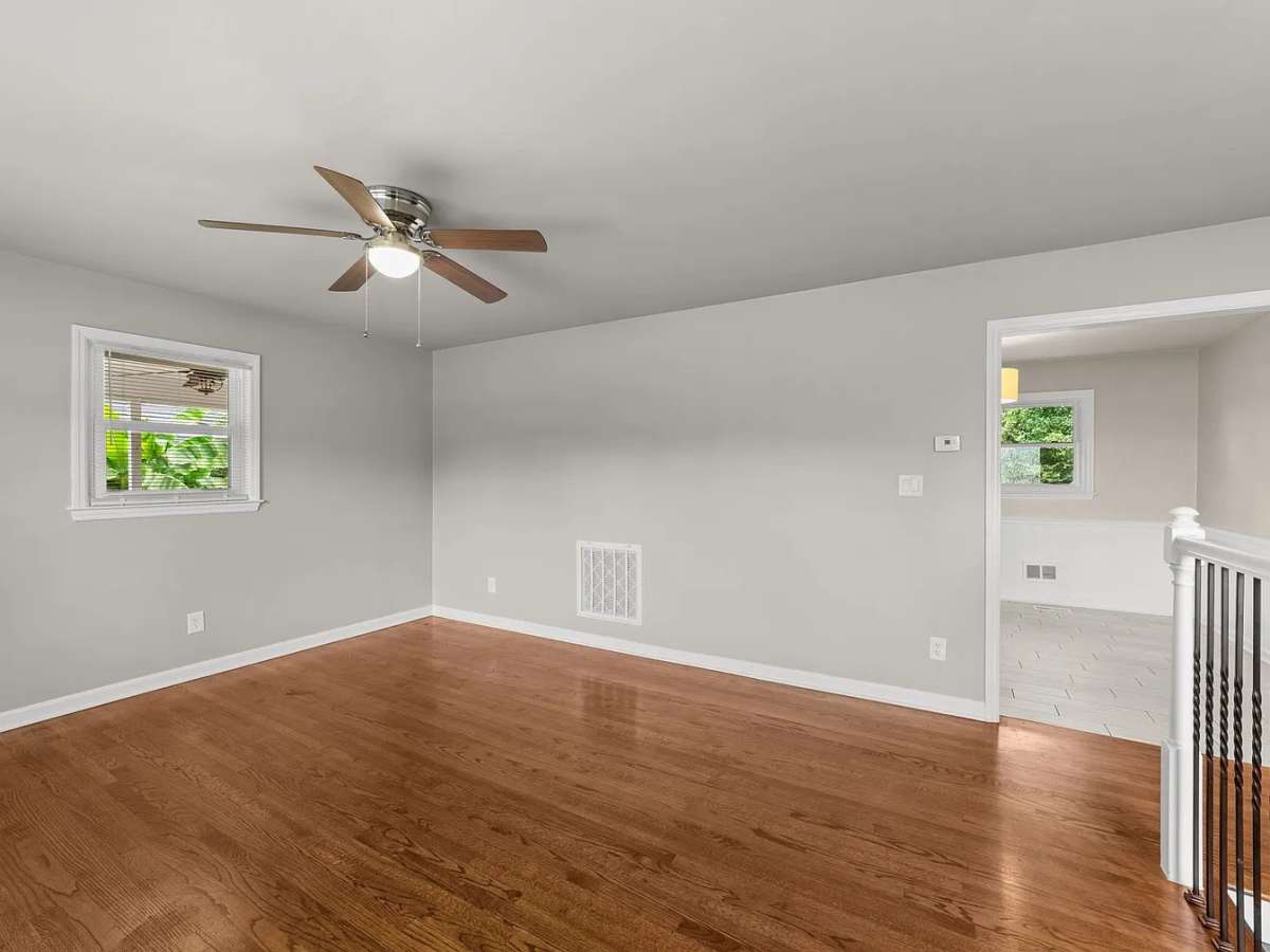 HOUSE FOR RENT