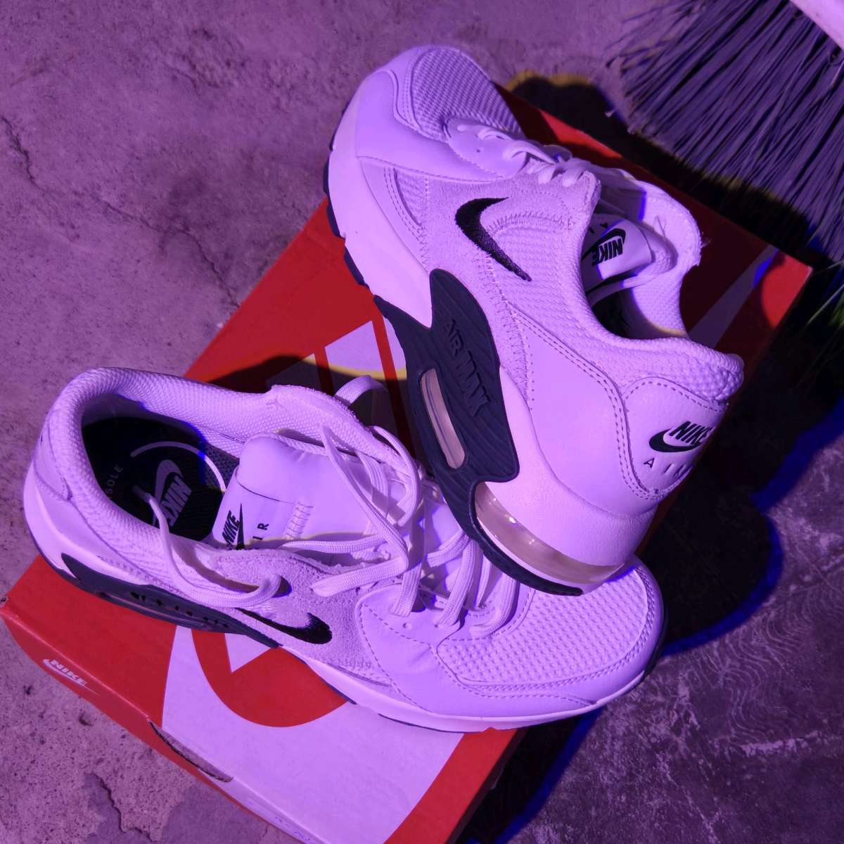 brand new womens nike