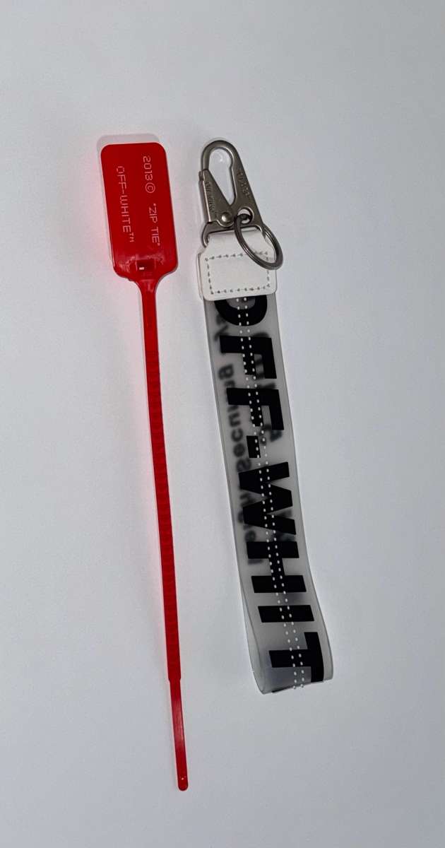 OFF WHITE Tag