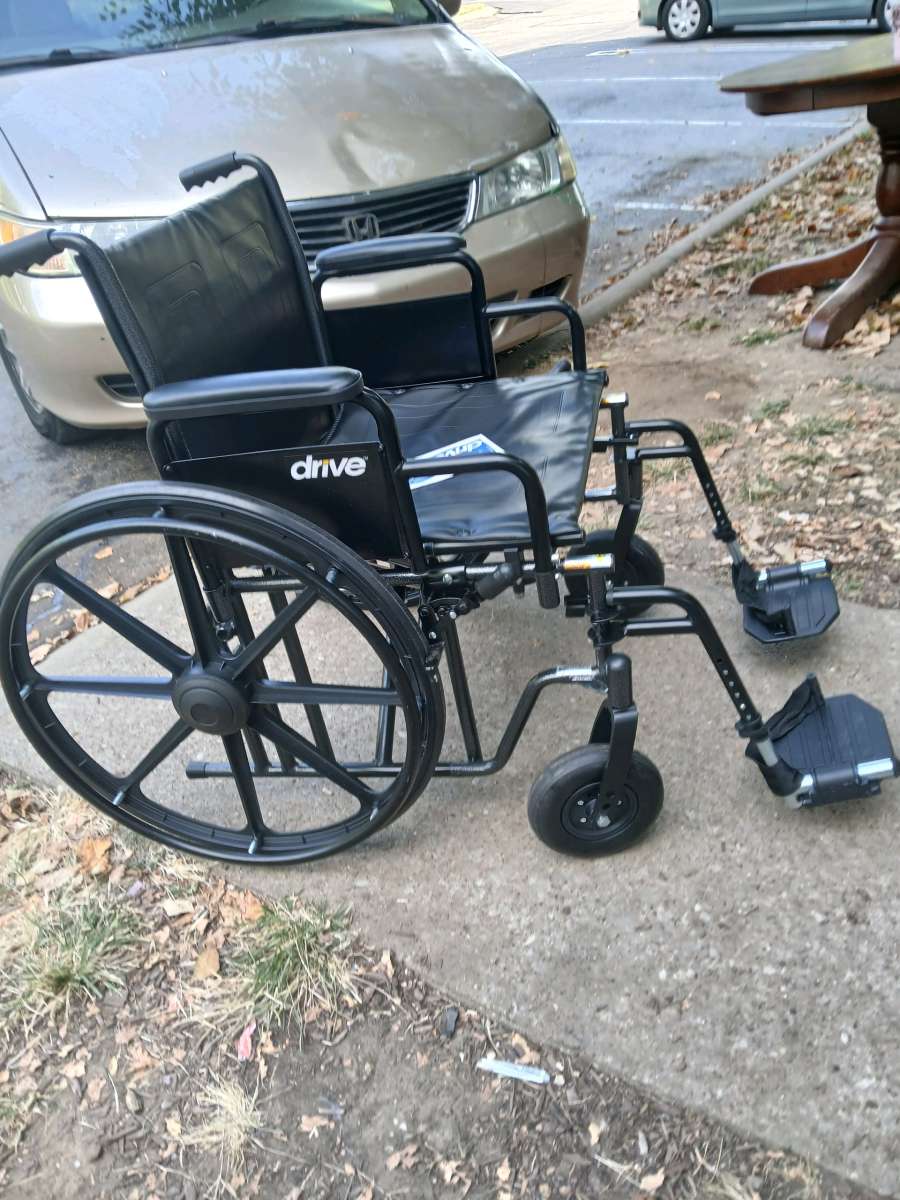 DRIVE SENTRA EC HEAVY DUTY WHEELCHAIR