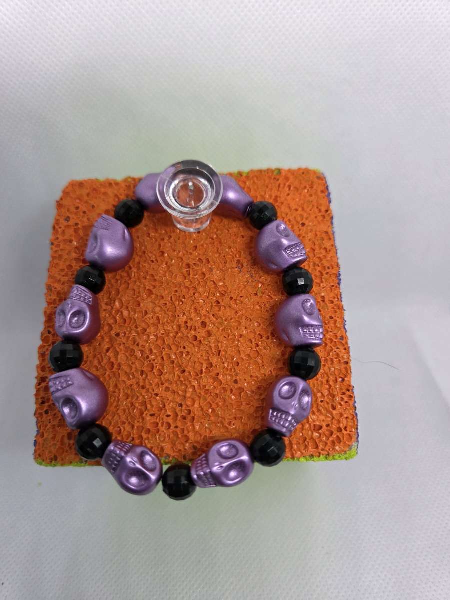Fun  beaded bracelets for halloween