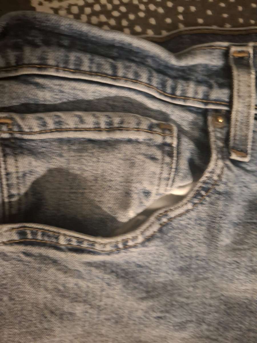 Levi Jeans 39x29