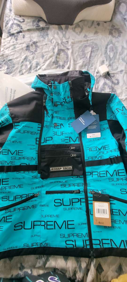 supreme  steep tech ski jacket