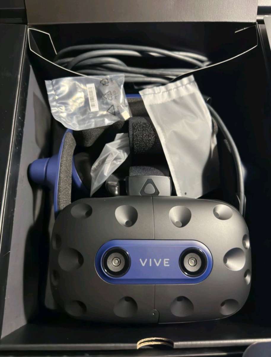 HTC vive pro 2 full kit new