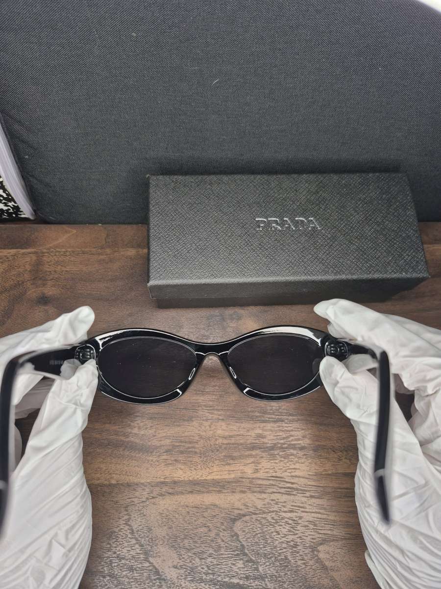Prada unisex Sun glasses