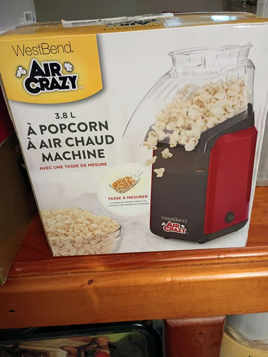 West bend Air Crazy 4 Qt Hot Air Popcorn Machine Never Used