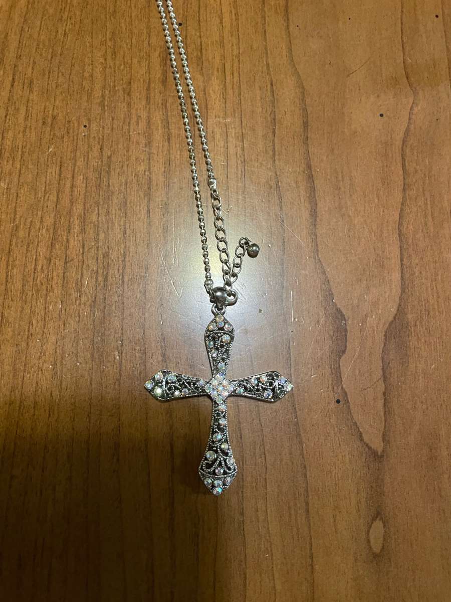 cross neclace