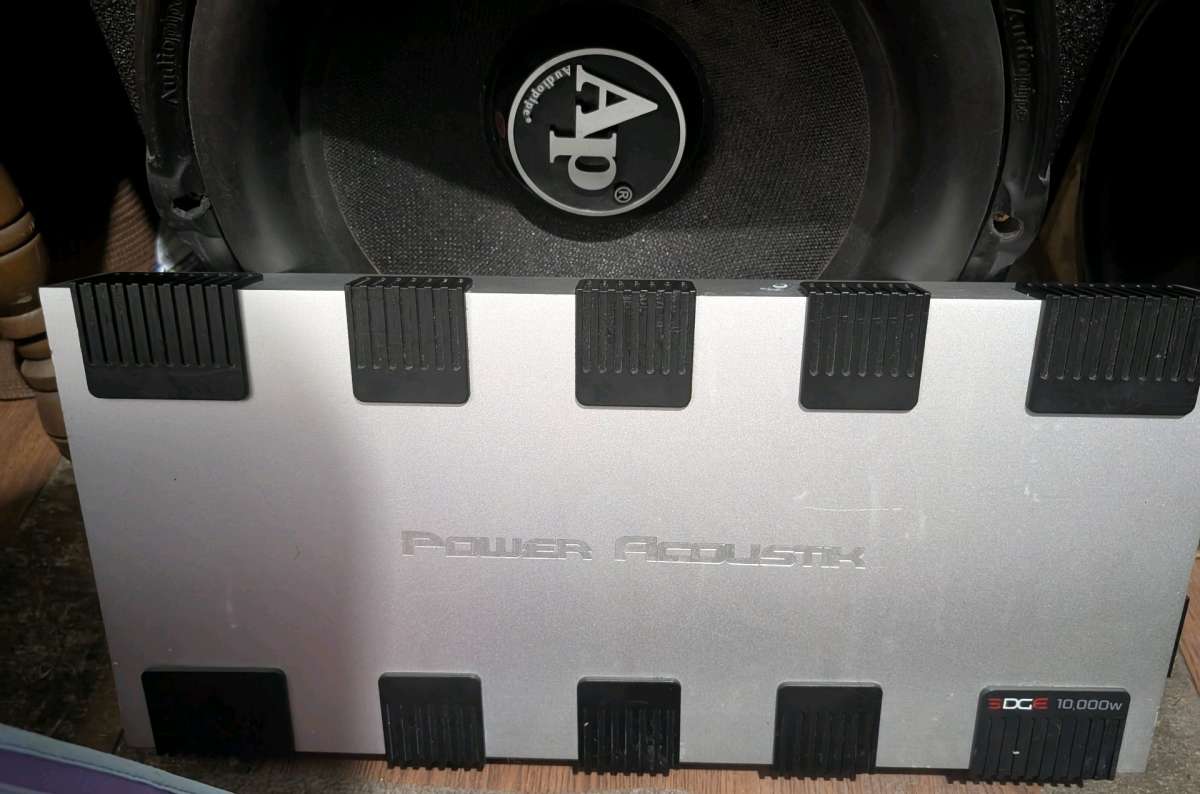 car audio 2 15s qbomb 10 k power acoustic amp 320