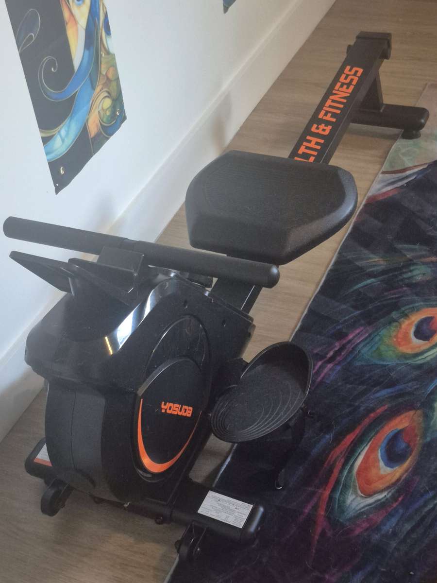 Yosuda Rowing Machine