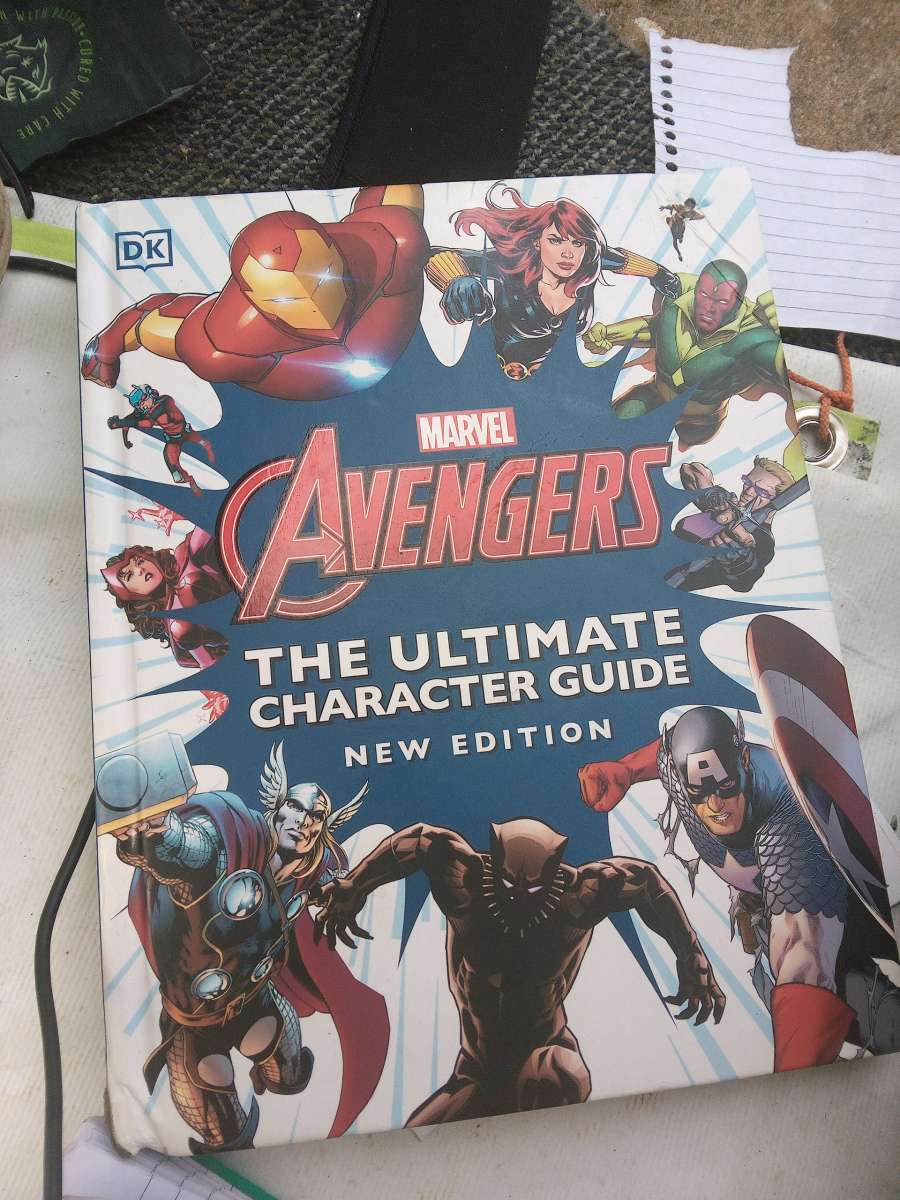 2021 Marvel Avengers The Ultimate Character Guide NewEdition