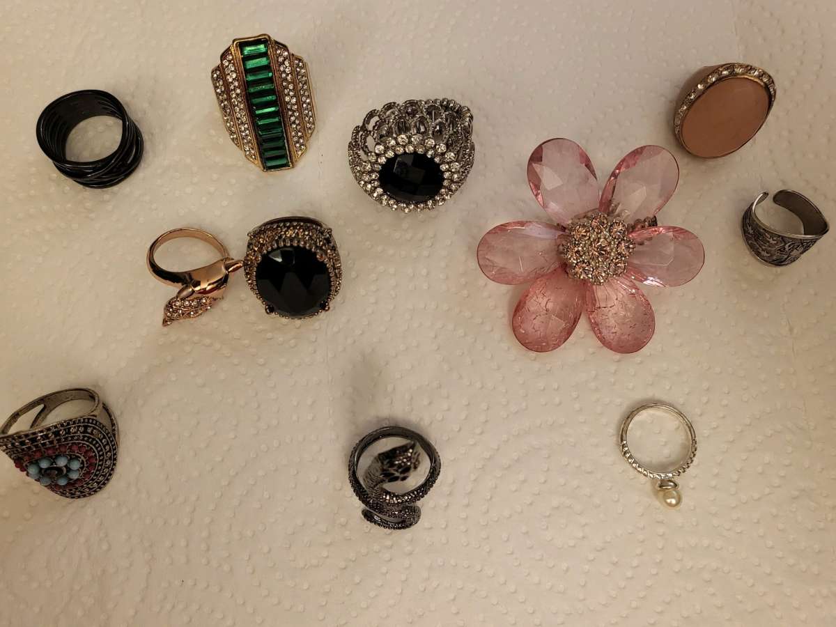 ASSORTED Rings collection