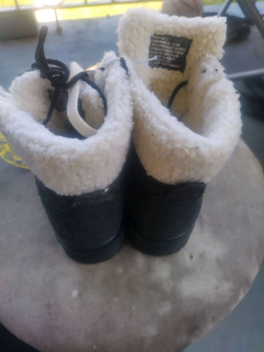 Lugz Womens Grotto Fleece Fashion Boot Size 9