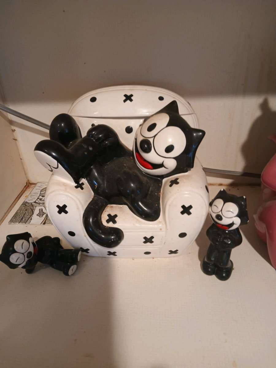 Felix the Cat Cookie Jar And salt and pepper shakers
