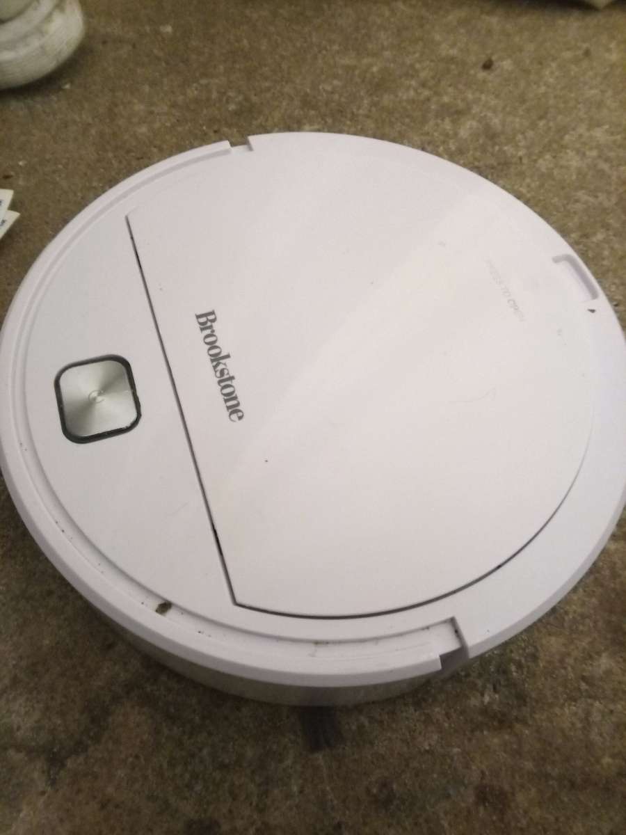 Brookstone Robot Vacuum Cleaner strong suction 120 mins