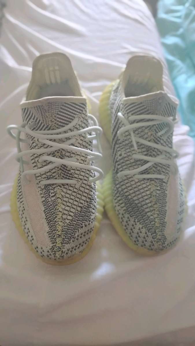 Yeezy 350 boost V2