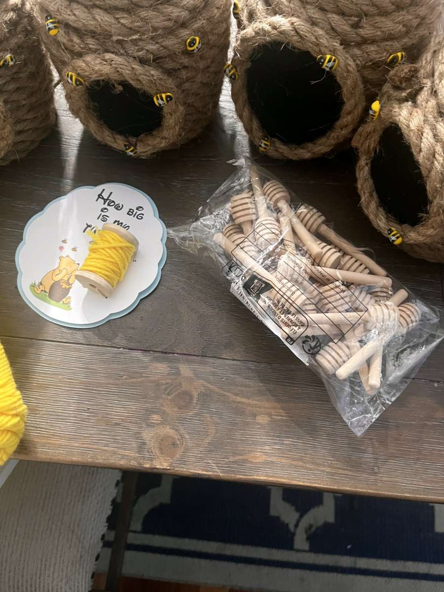 Winnie the pooh baby shower decorations