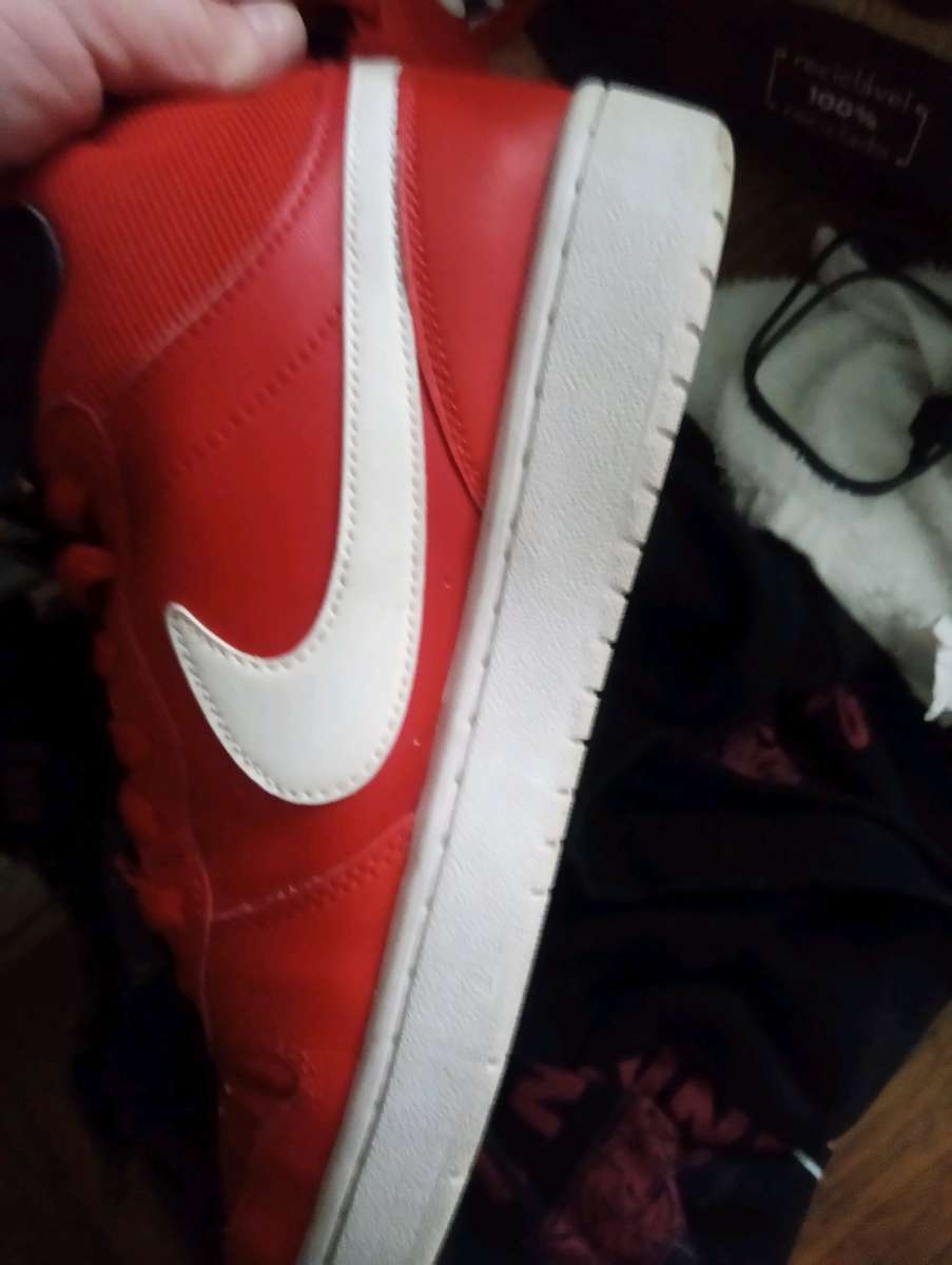 Nike Air Force 1 mid utility high tops black and red