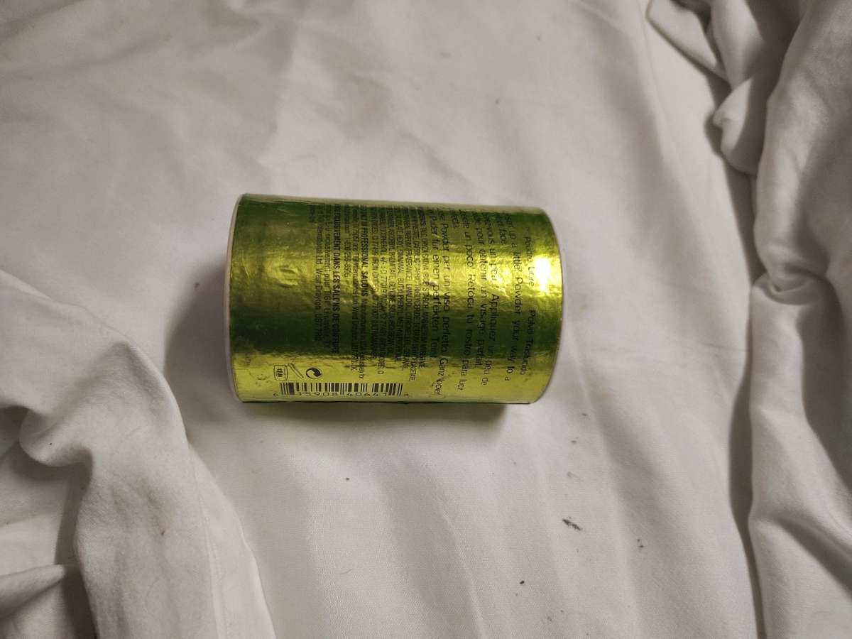 bedhead loose face powder light