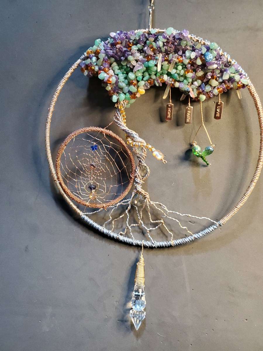 Hanging tree suncatcher
