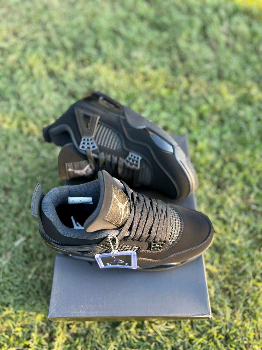 Jordan 4 Retro Black Cat 2025
