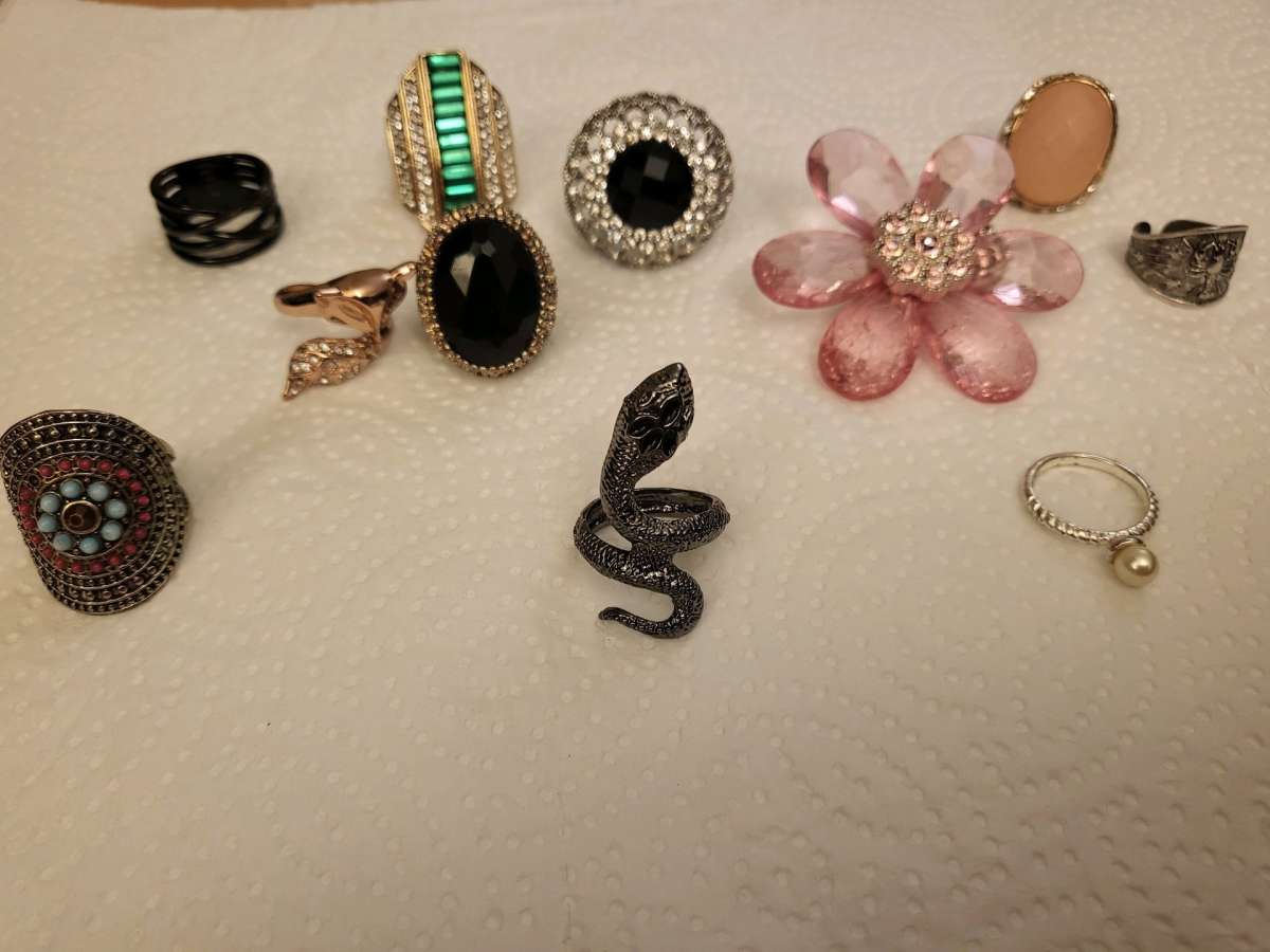 ASSORTED Rings collection