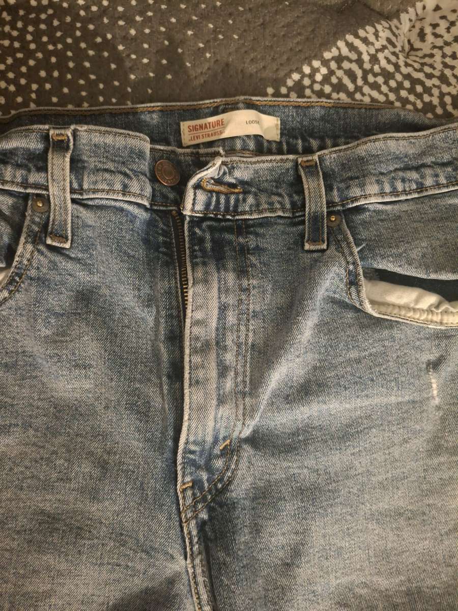 Levi Jeans 39x29