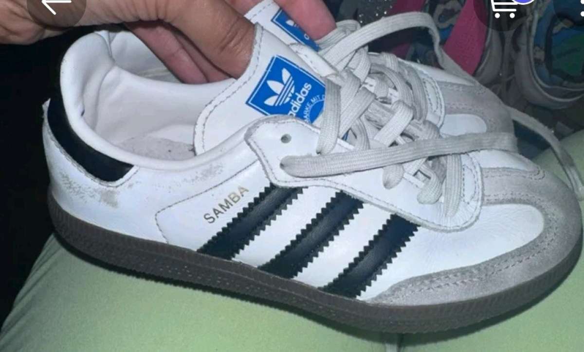 Adidas Sumbus Unisex Size 12 Half Gently Worn