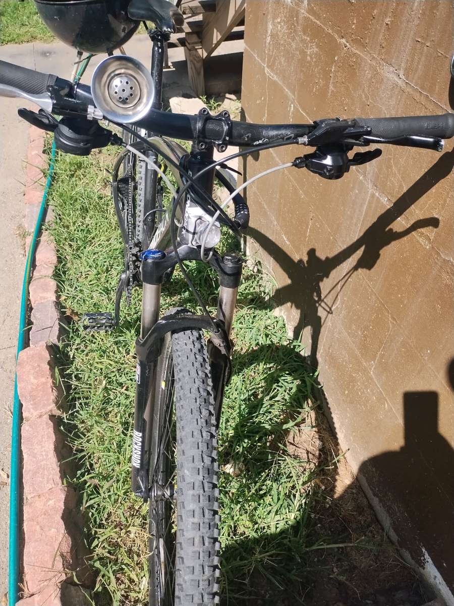 29 inch hybrid mountain bike Diamond Back