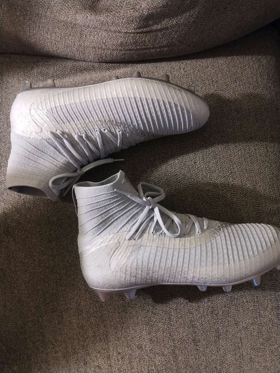 Under Armour UA Highlight 2 MC Knit Silver Football Cleats S