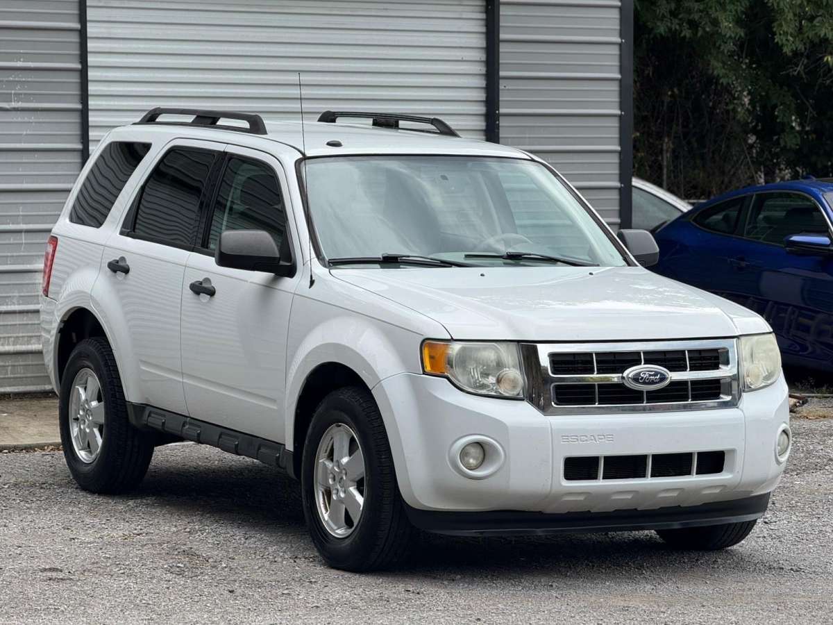 2011 FORD ESCAPE XLT