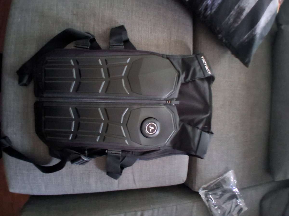 Bhaptics VR Tactsuit Pro and Sleeves FPS Bundle