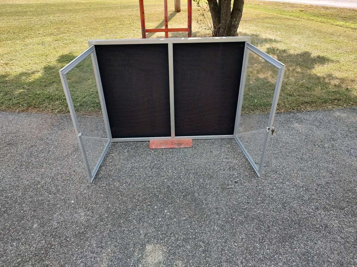 wall case display with letters and keys  for a Business