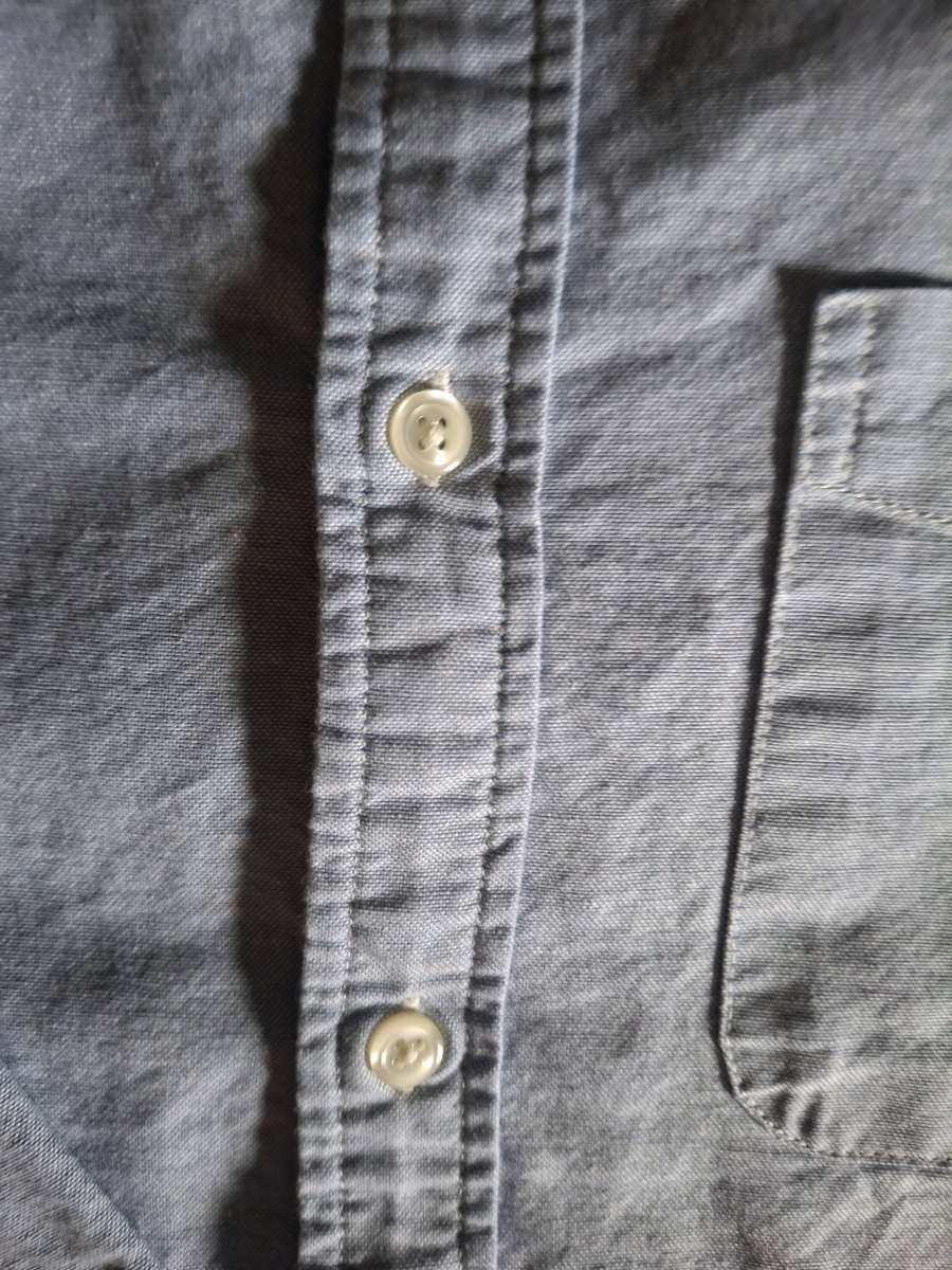 Old Navy Chambray button down shirt