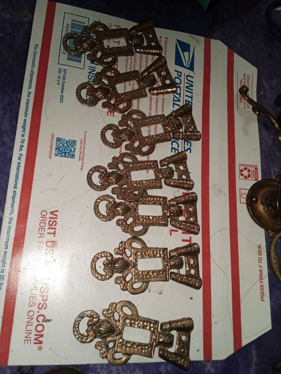 7 vintage drawer pulls