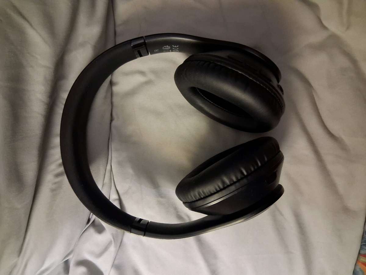 Uplift headphones