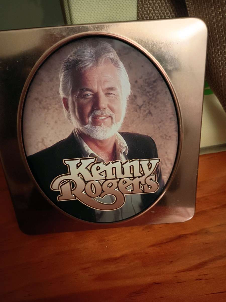 41 Country Classic Cassettes and 2 Kenny Rogers Cds