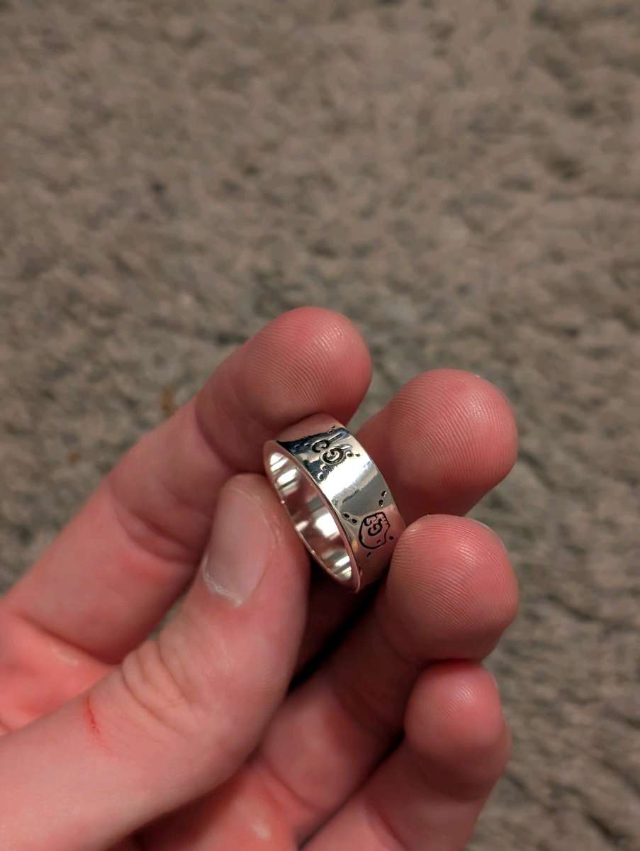 Gucci ring
