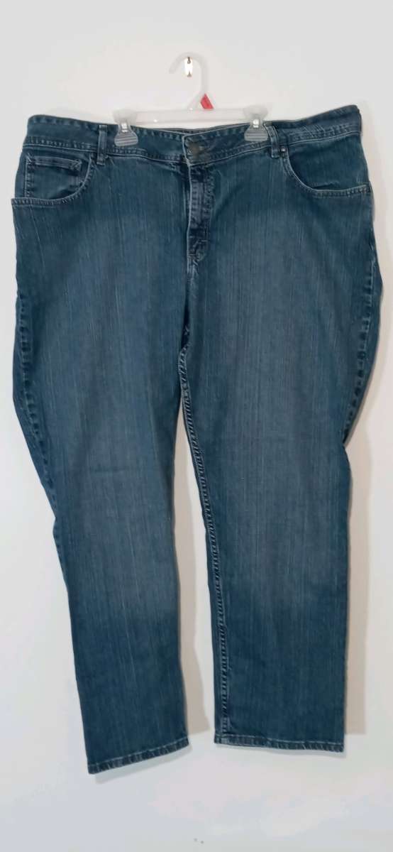 Womens Plus Size Tapered Jeans 24w