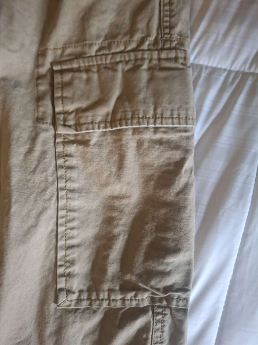 Old Navy Cargo pants 36x30