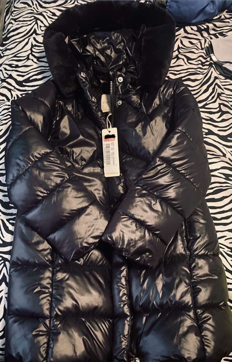 Black Copper Key Puffy Jacket