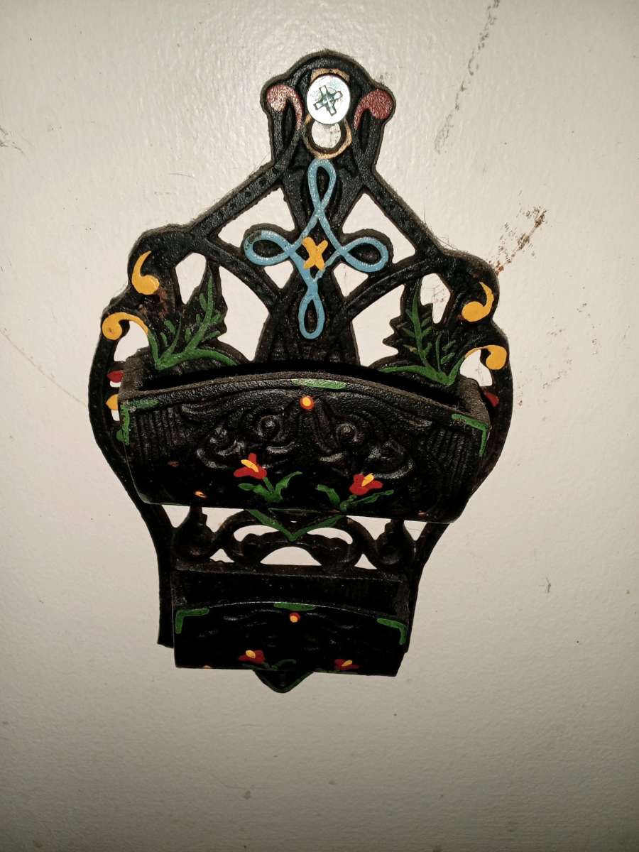 wildon cast iron match holder