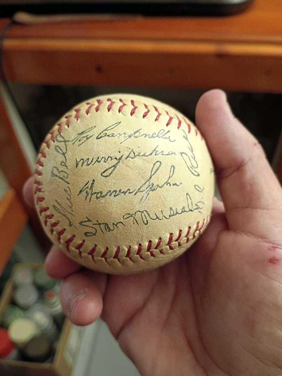 Autograph Ball