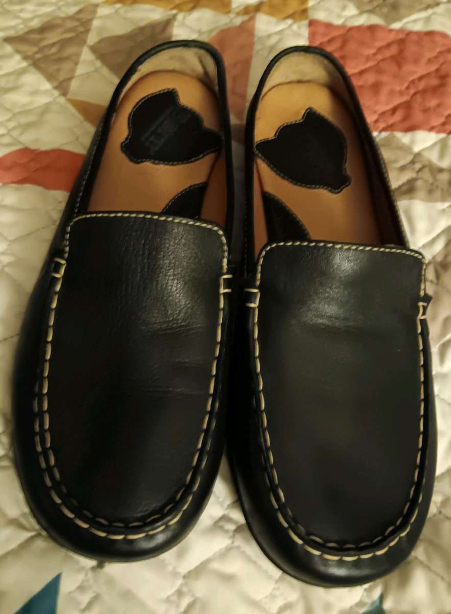 Born brand leather mules